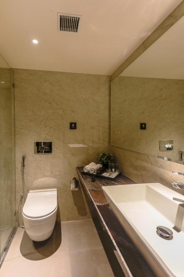 Hotel Corporate Navi Mumbai Bagian luar foto